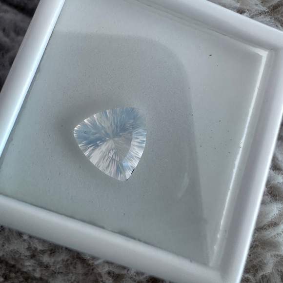 Opalescent blue quartz approx. 2.10ct - loose stone - Picture 3 of 5